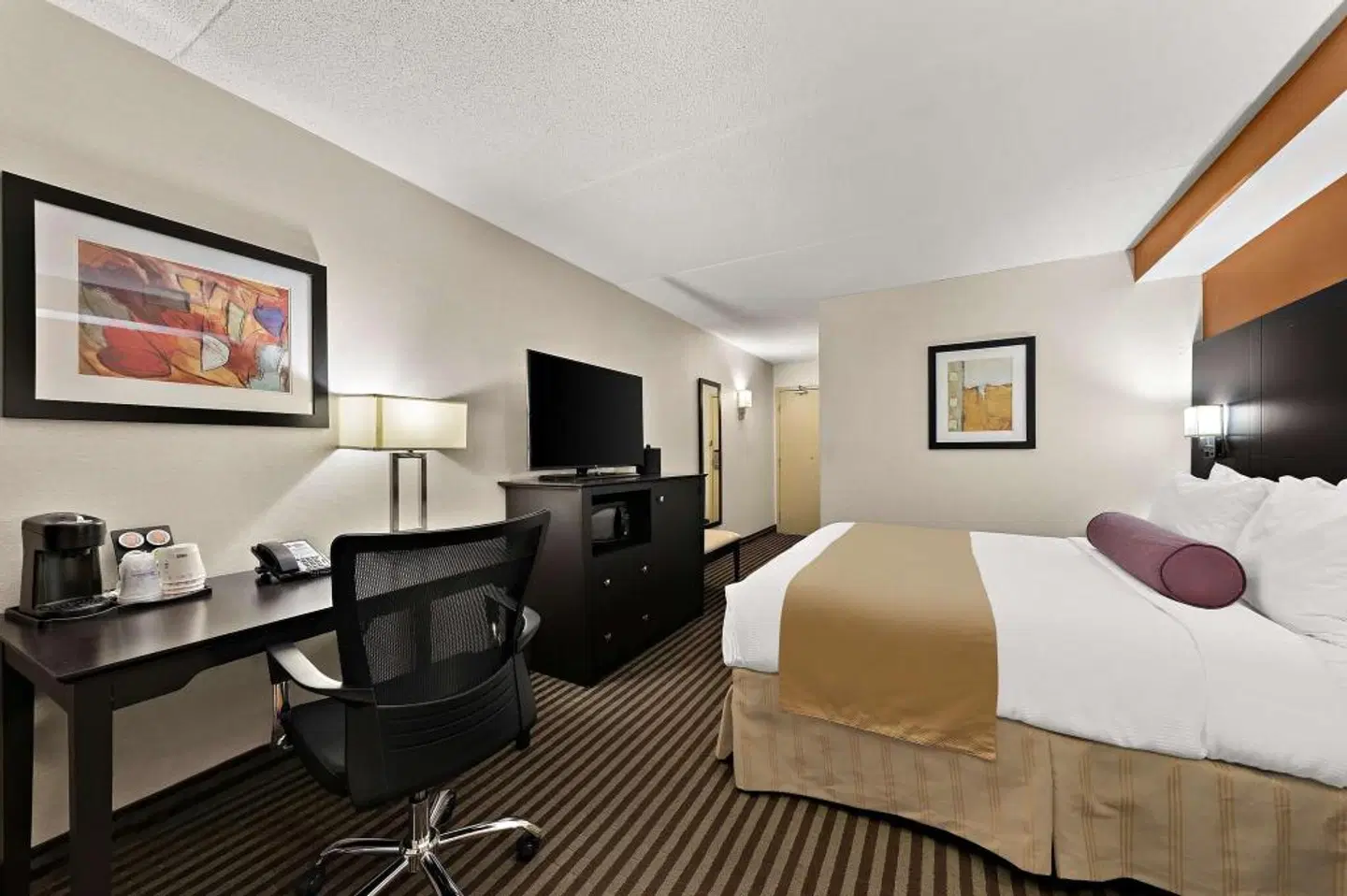 Best Western Plus Toronto North York Hotel & Suites ROOM_EXAMPLE