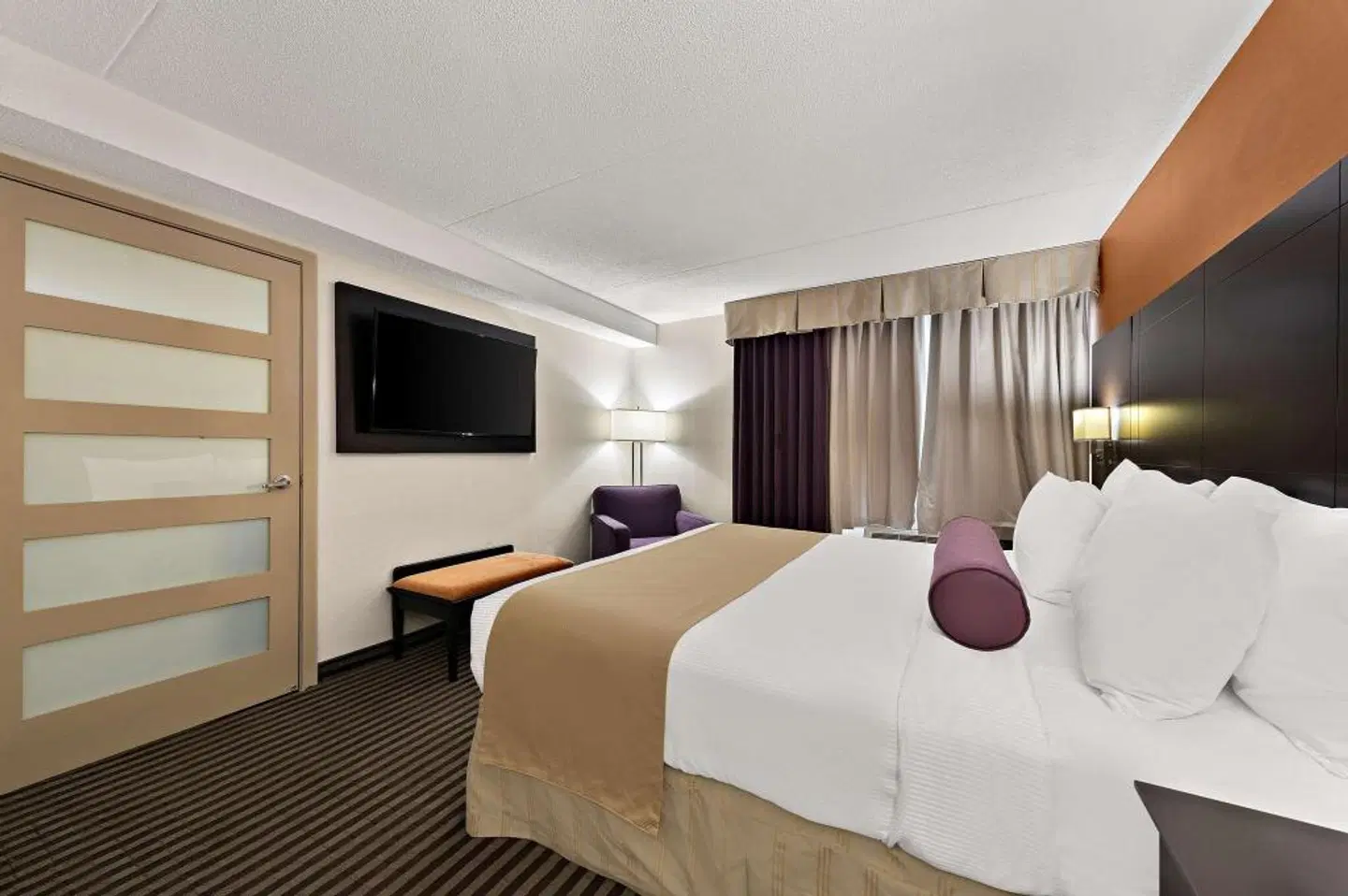Best Western Plus Toronto North York Hotel & Suites ROOM_EXAMPLE