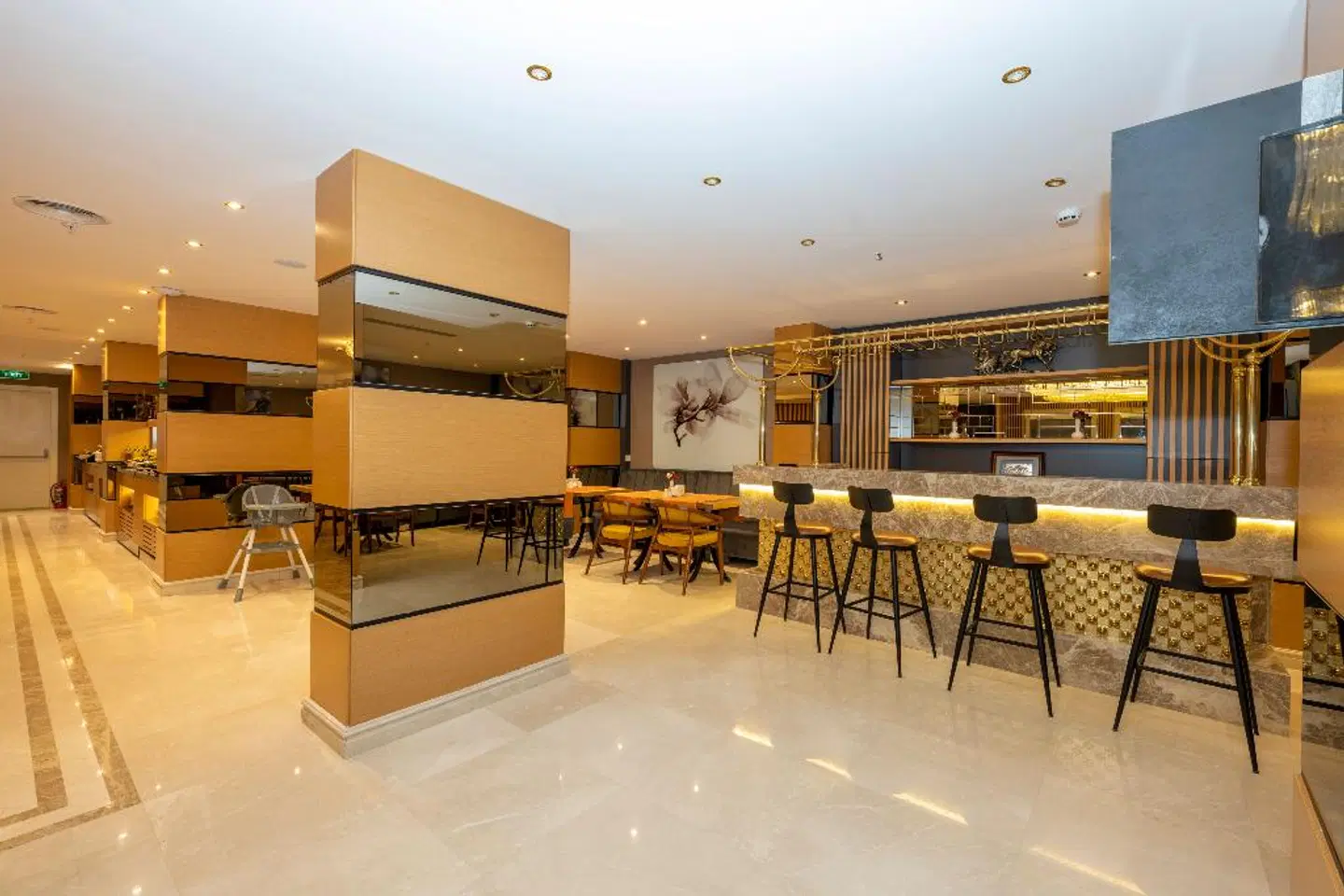 Freya Luxury Hotel Bar