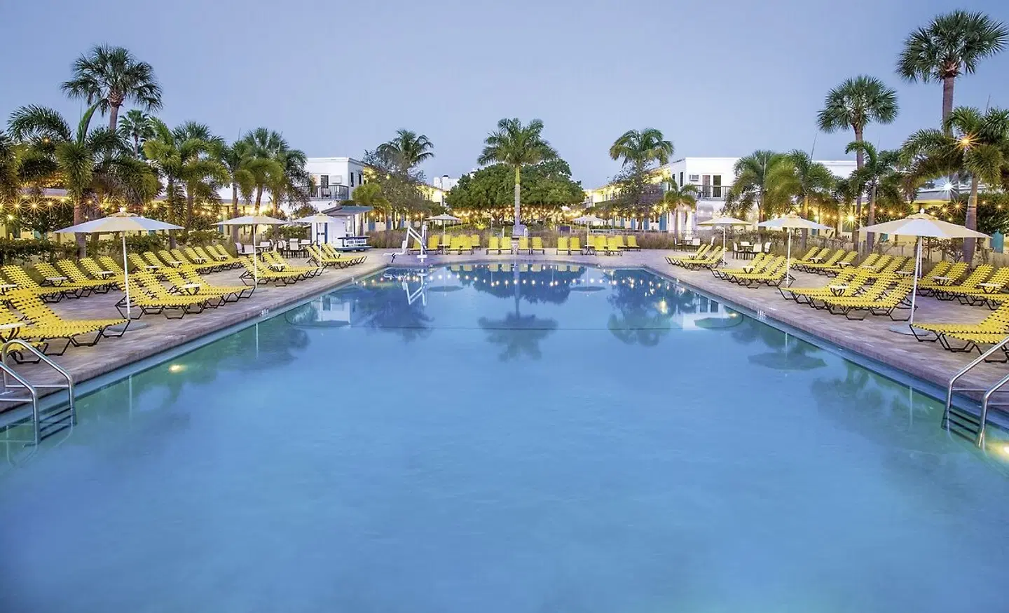 Postcard Inn on the Beach OUTDOOR_POOL