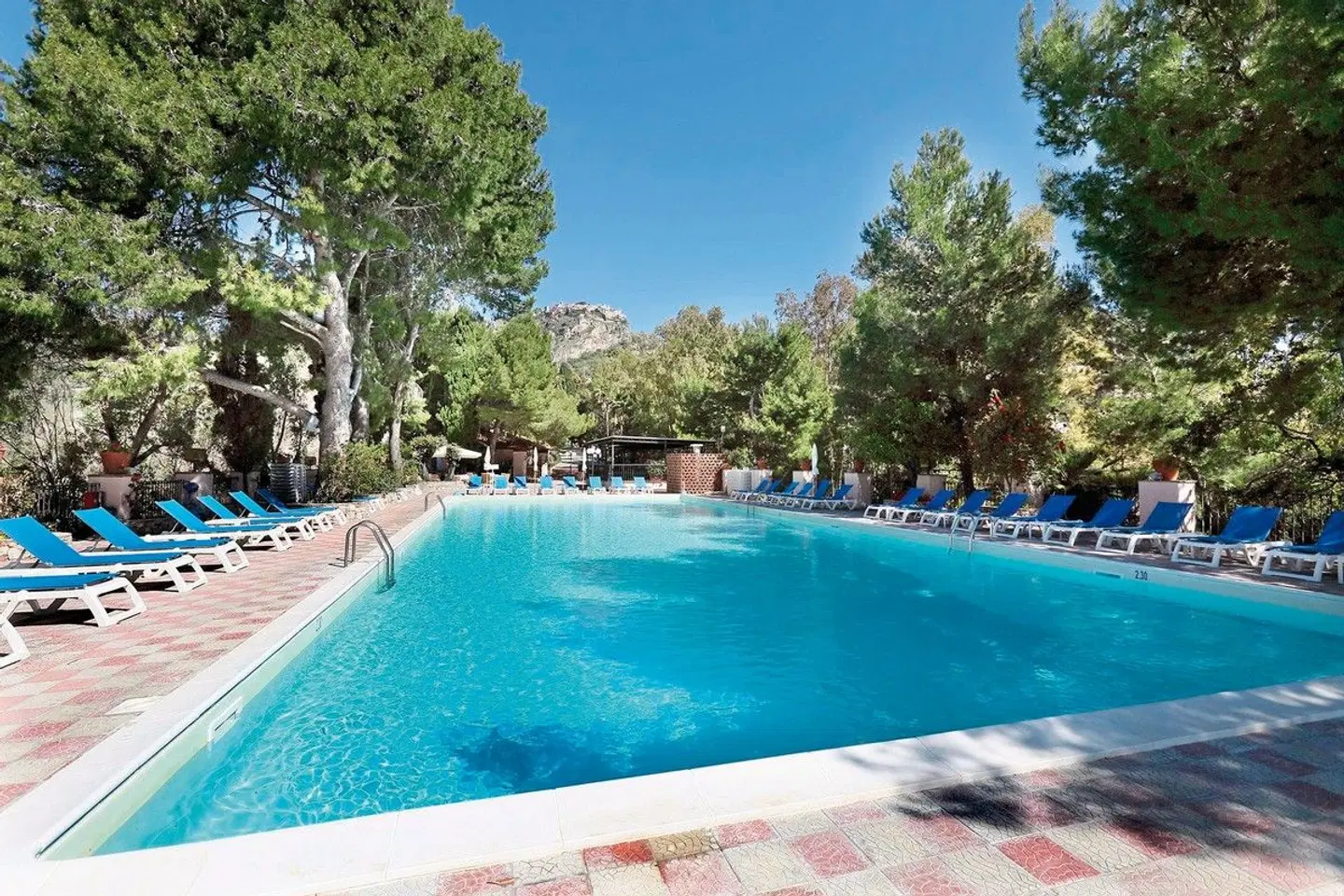 Excelsior Palace OUTDOOR_POOL