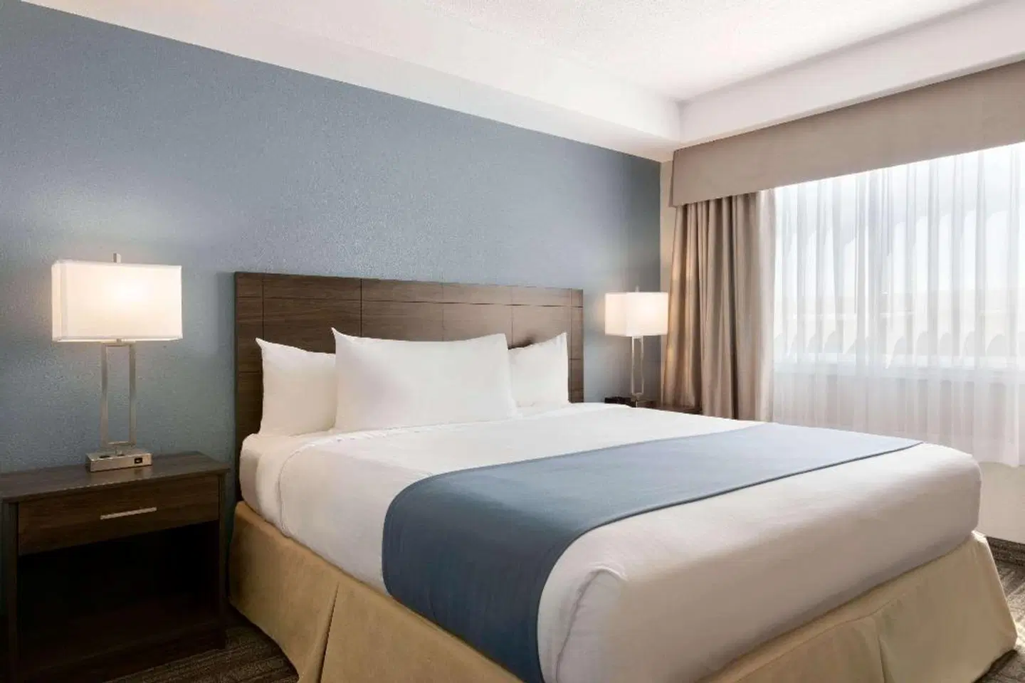 Travelodge Suites New Glasgow ROOM_EXAMPLE