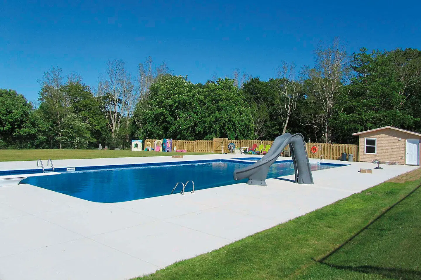 Harbourview Inn OUTDOOR_POOL