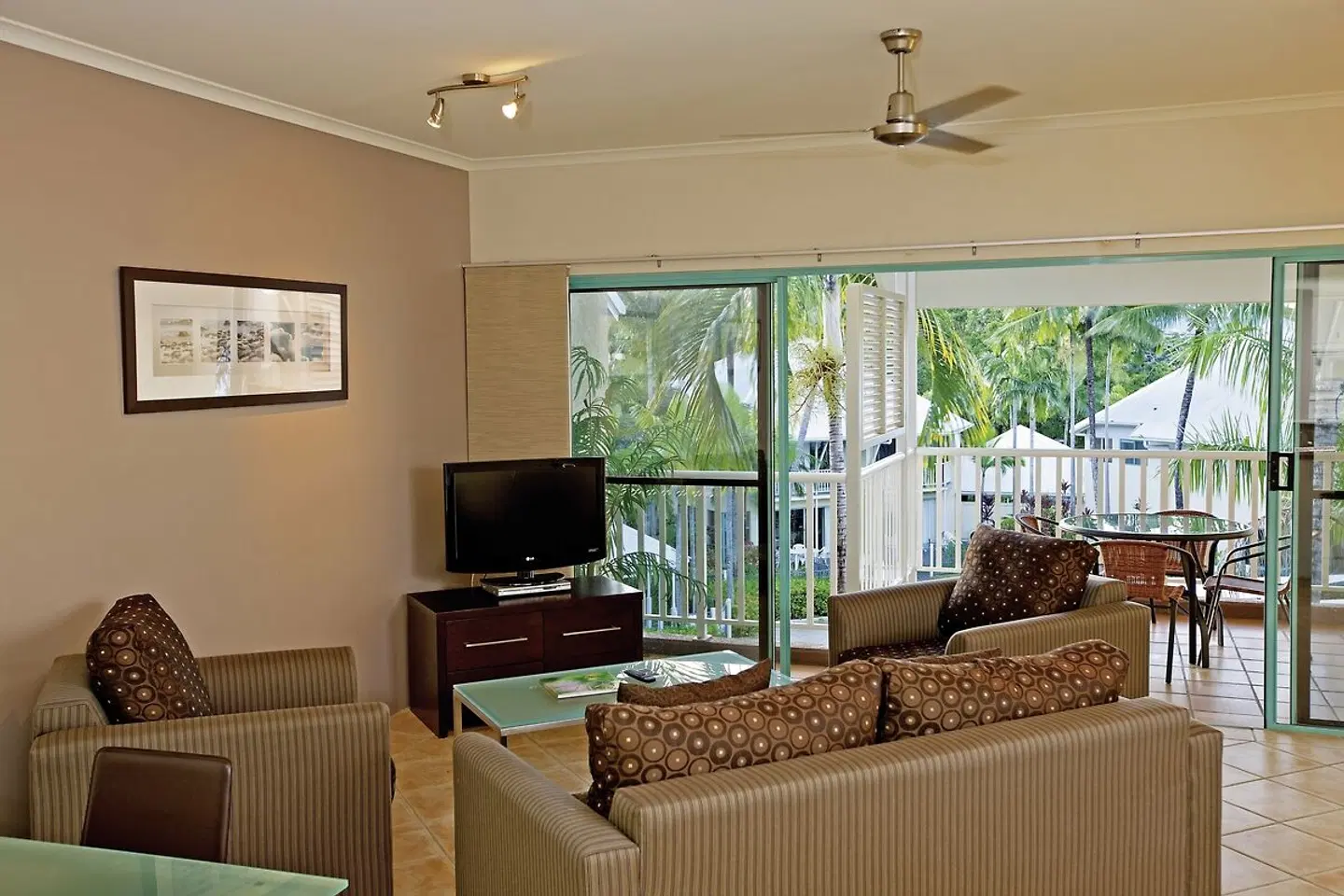 Coral Sands Beachfront Resort ROOM_EXAMPLE