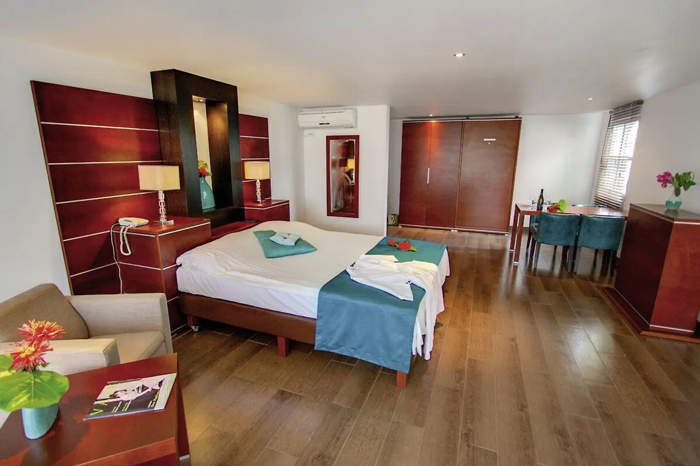 Plaza Beach & Dive Resort Bonaire ROOM_EXAMPLE