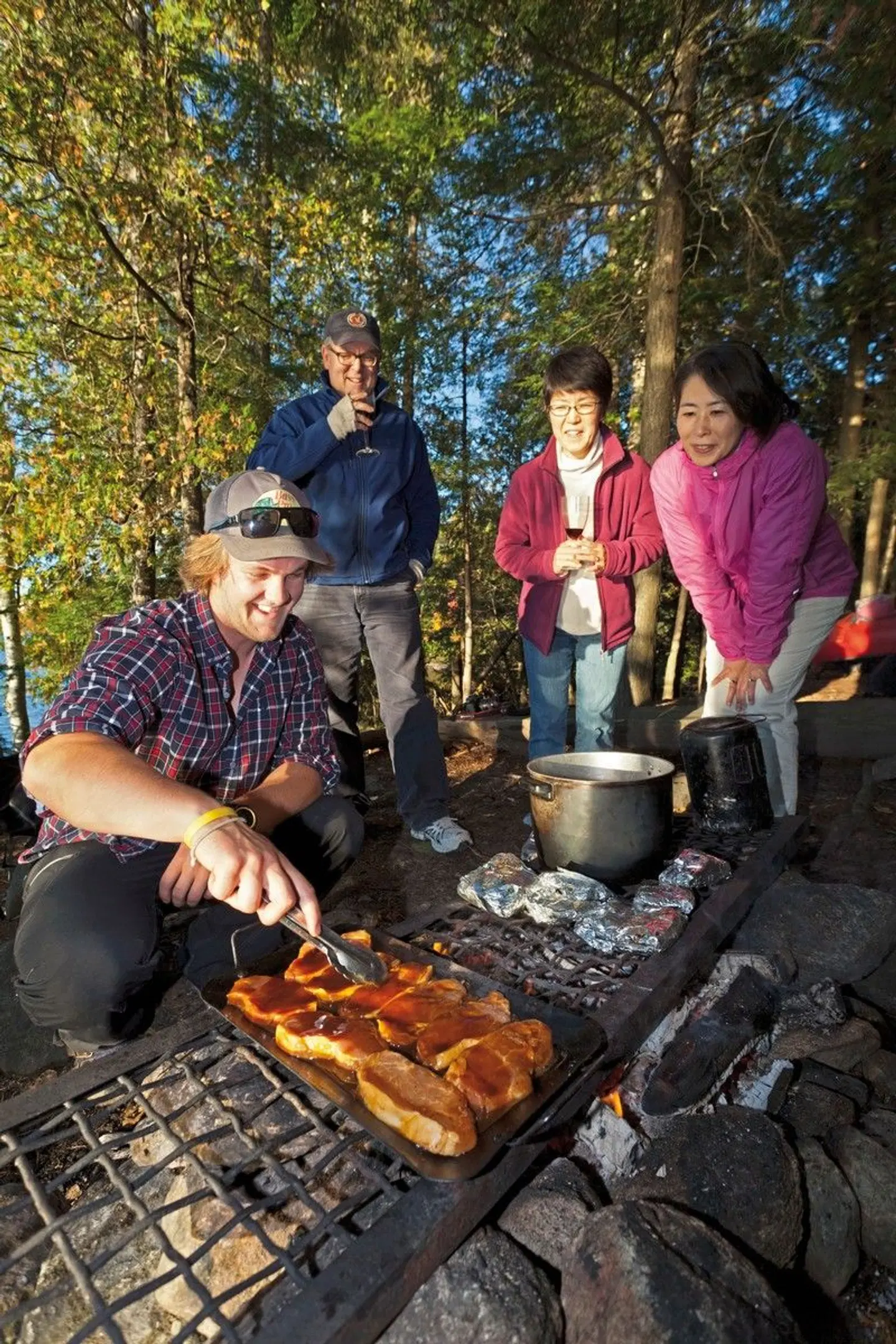 Algonquin mit dem Kanu - Zelt PEOPLE