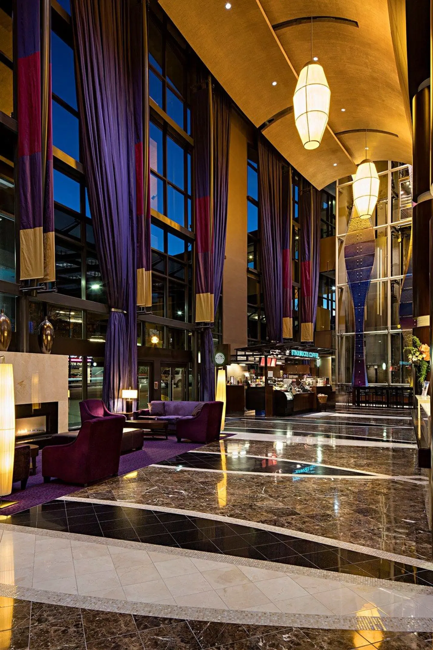 Delta Hotels by Marriott Burnaby Conference Centre LOUNGE_LOBBY