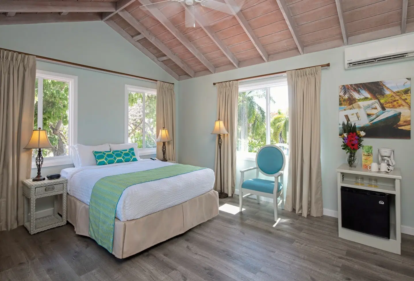 Pineapple Beach Club ROOM_EXAMPLE
