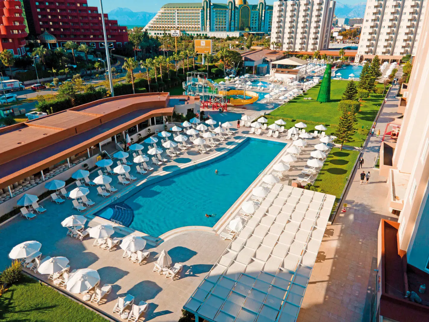 Grand Park Lara OUTDOOR_POOL