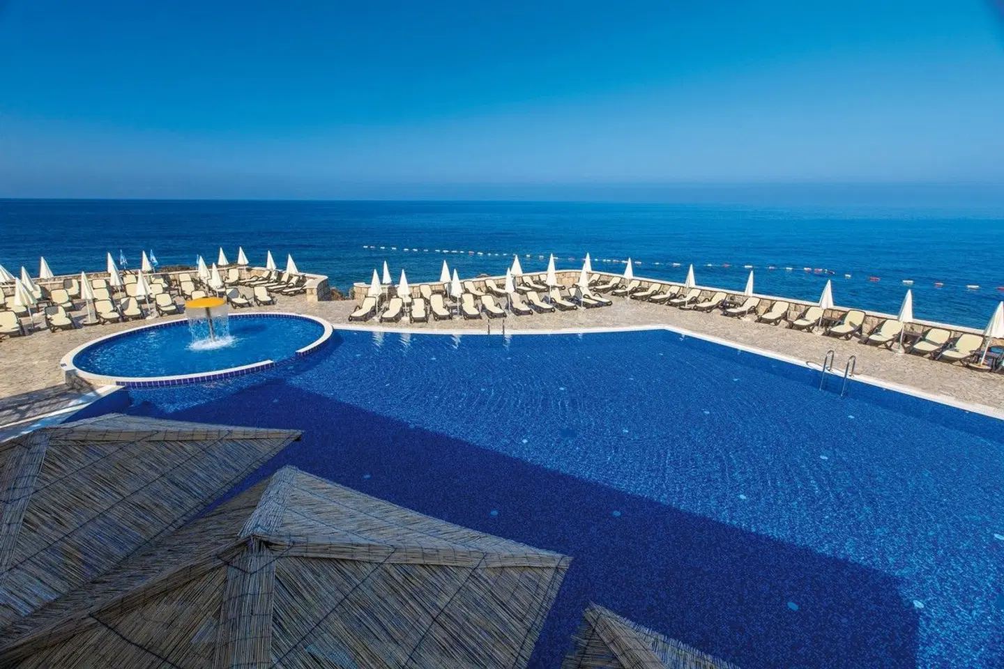 Radisson Wind Rose Resort Montenegro OUTDOOR_POOL