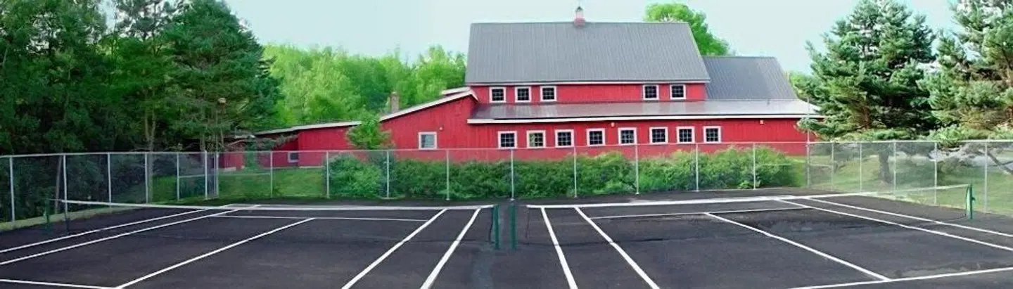 Old Orchard Inn Resort and Spa EXTERIOR