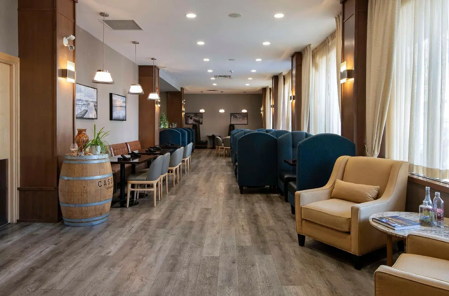 DoubleTree by Hilton Kamloops Bar