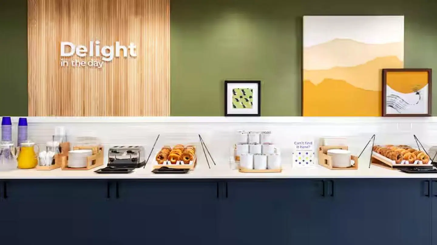 Spark by Hilton at Universal Blvd Badezimmer