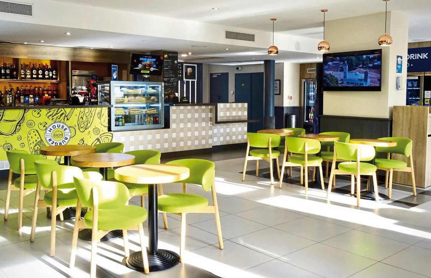 Campanile Val de France Bar