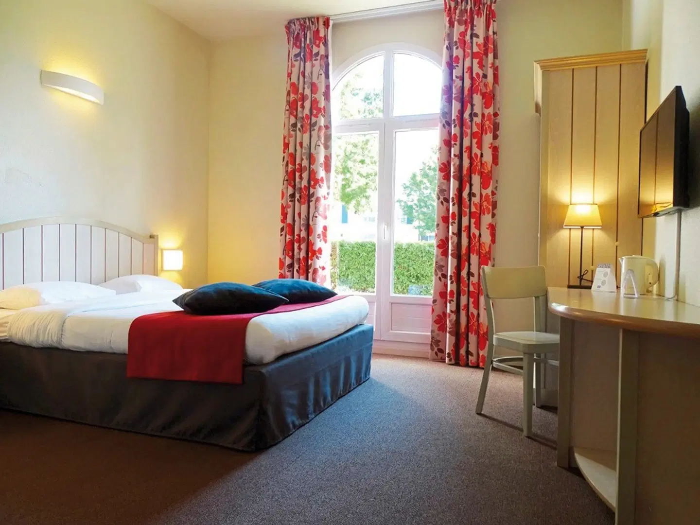 Campanile Val de France ROOM_EXAMPLE