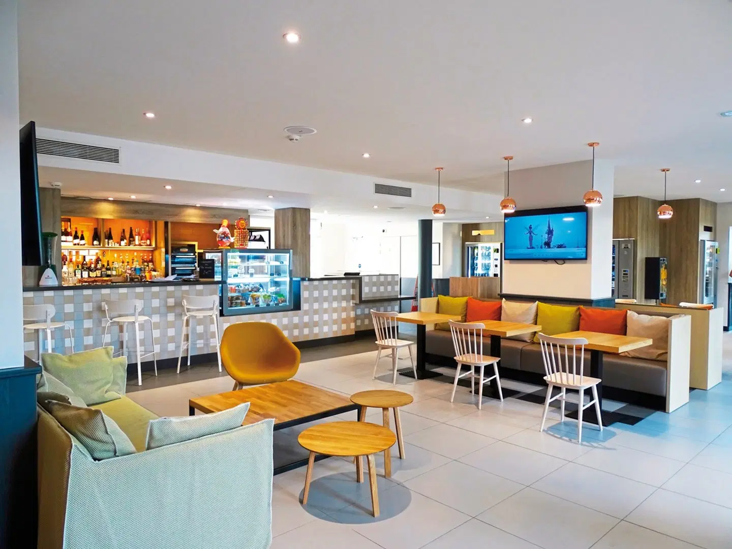 Campanile Val de France Bar