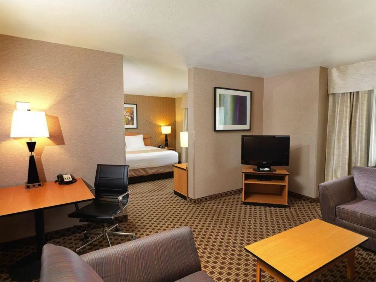 Crystal Inn Hotel & Suites - West Valley City ROOM_EXAMPLE