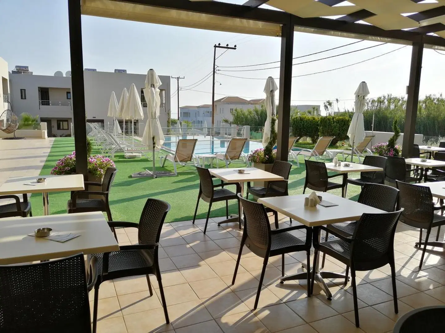 Carisa Maleme Terrasse