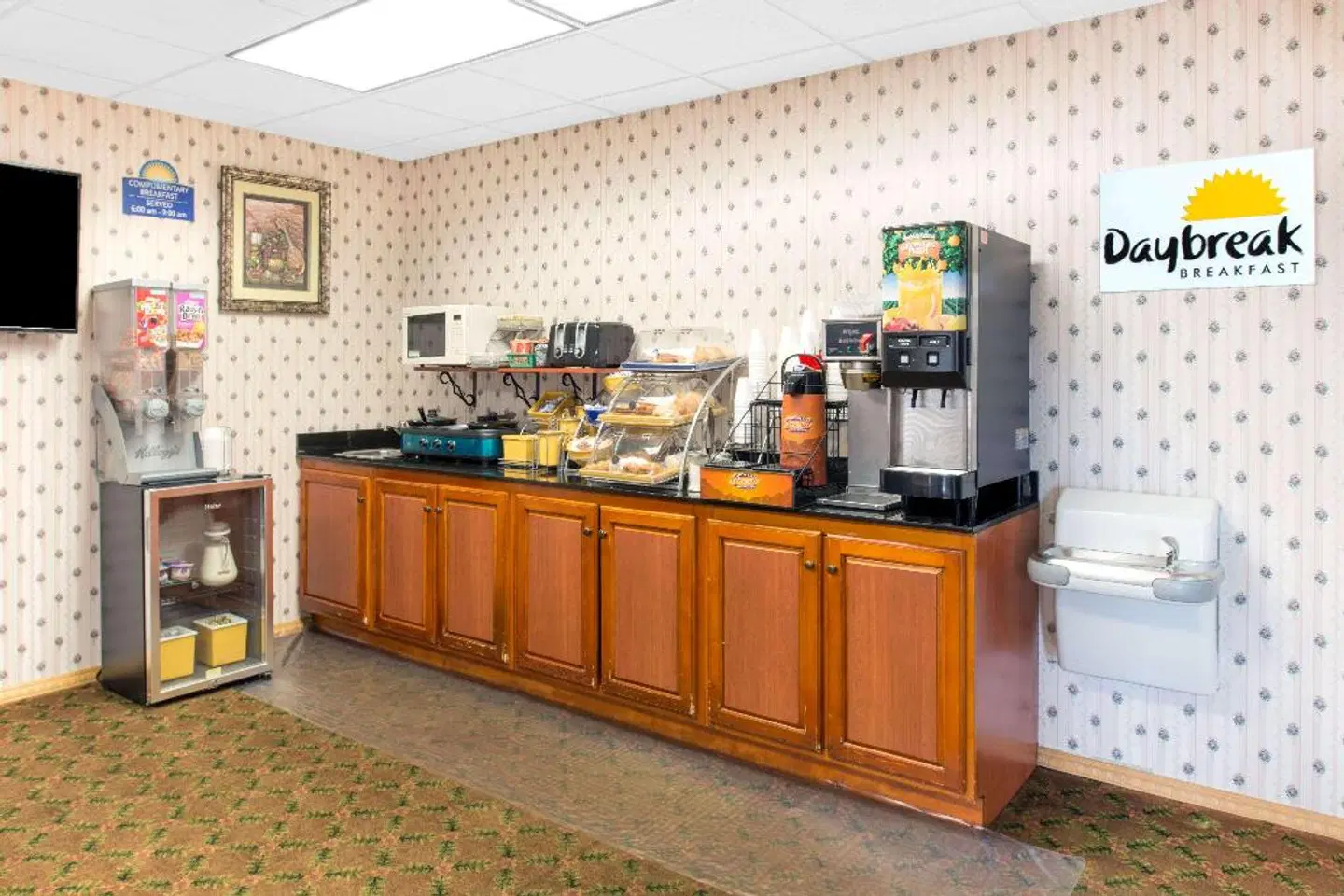 Days Inn by Wyndham Sullivan Restaurant