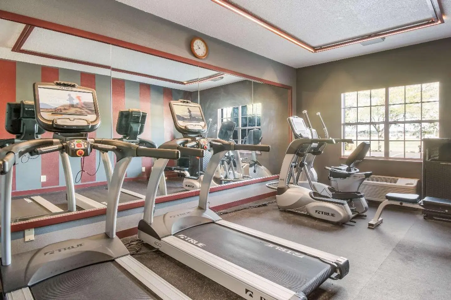 Red Lion Hotel Portland Airport SPORTS_AND_LEISURE