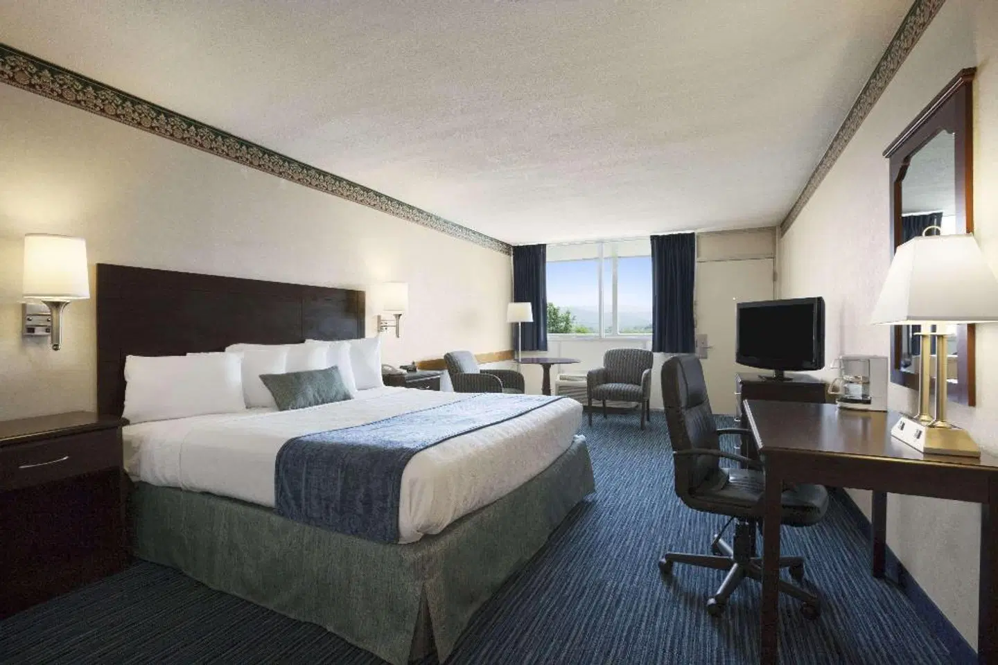 Days Inn by Wyndham Waynesboro ROOM_EXAMPLE