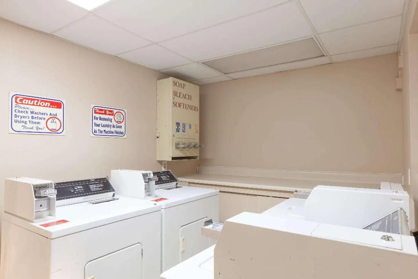 Super 8 by Wyndham Santa Barbara/Goleta HEALTH_BEAUTY