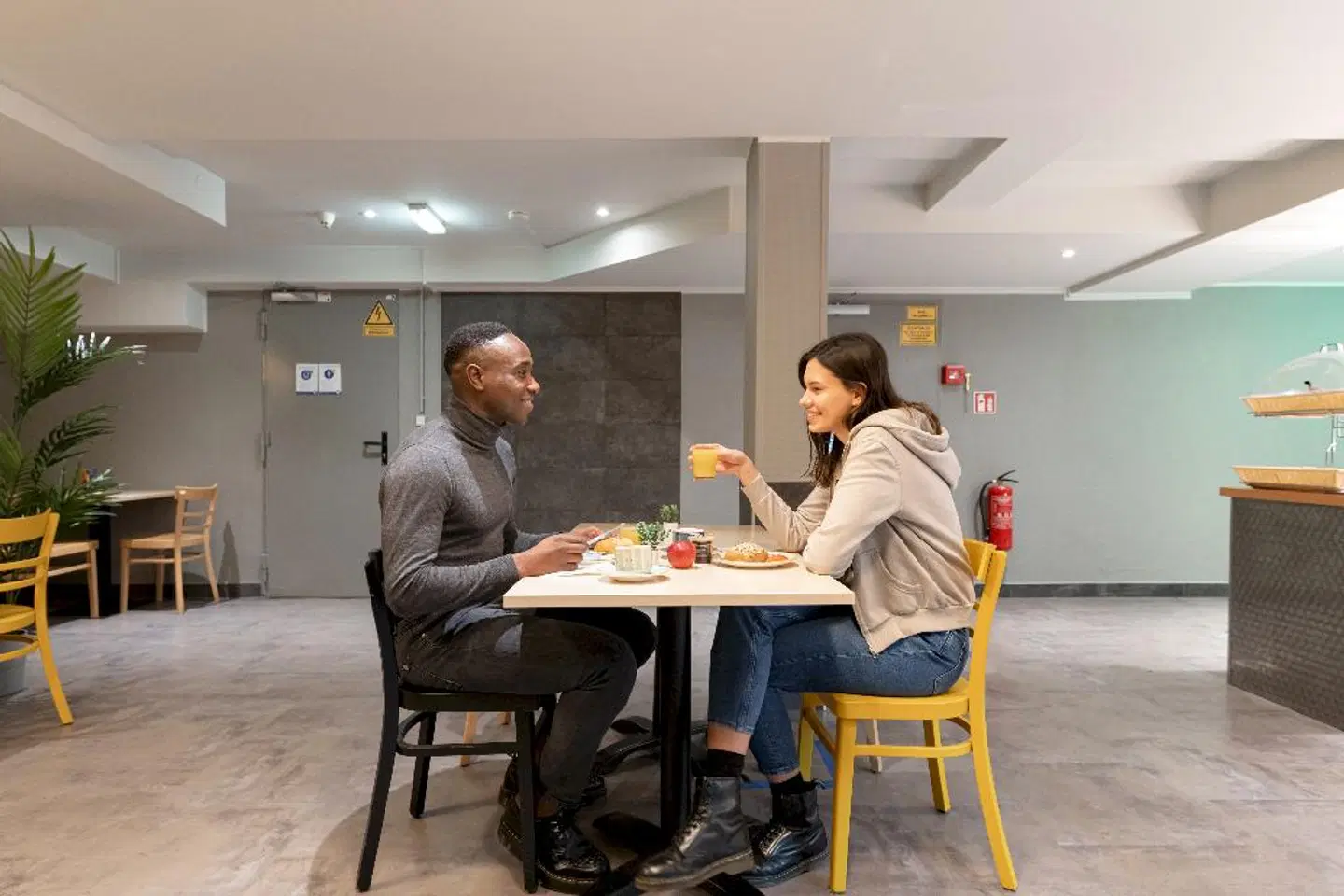 A & O Hamburg Hammer Kirche PEOPLE