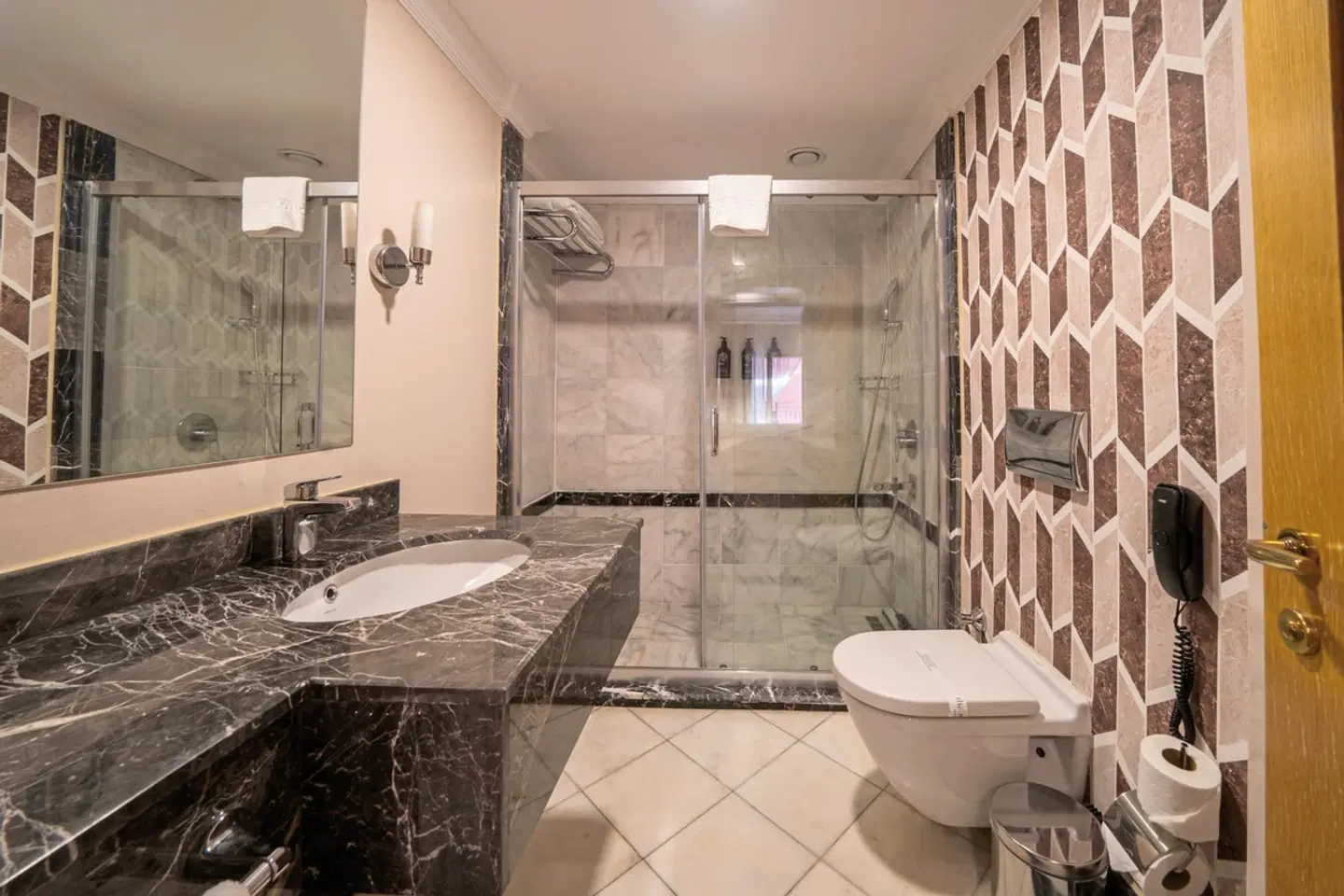 The Norm Oriental Kemer Badezimmer