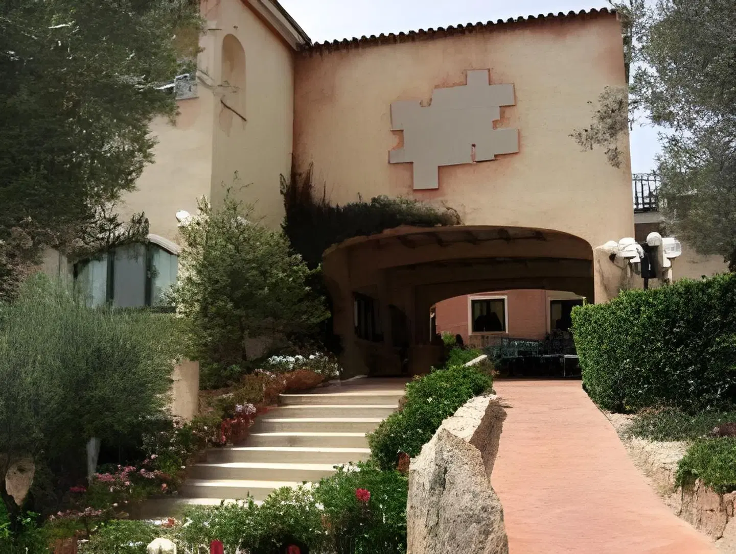 La Rocca Resort & Spa EXTERIOR