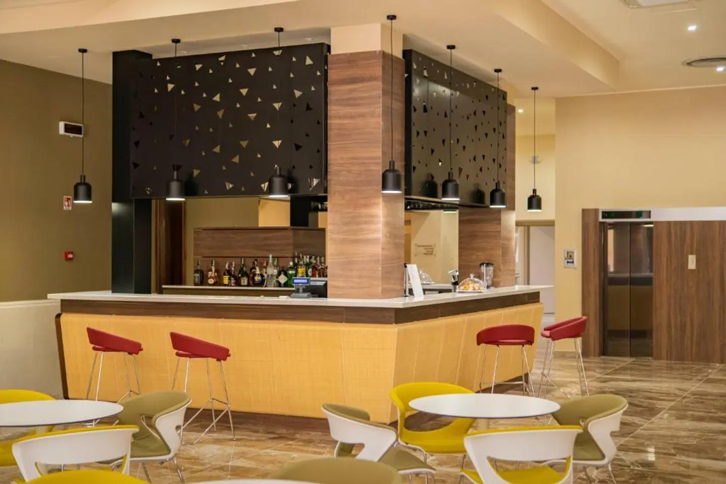 Mercure Hotel President Lecce Bar