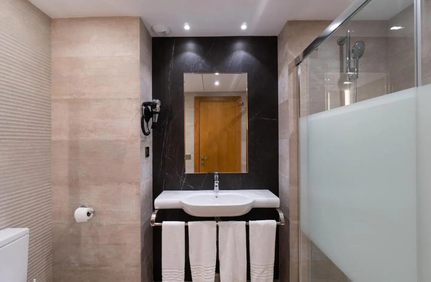 Hotel Apartamentos Bajondillo Badezimmer