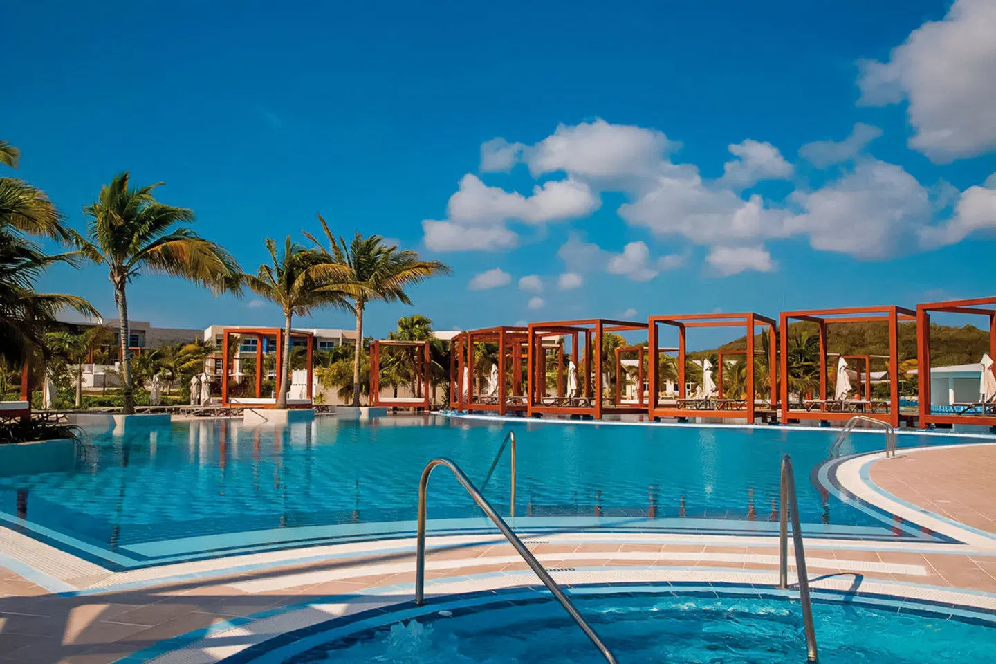 Gran Muthu Almirante Beach OUTDOOR_POOL
