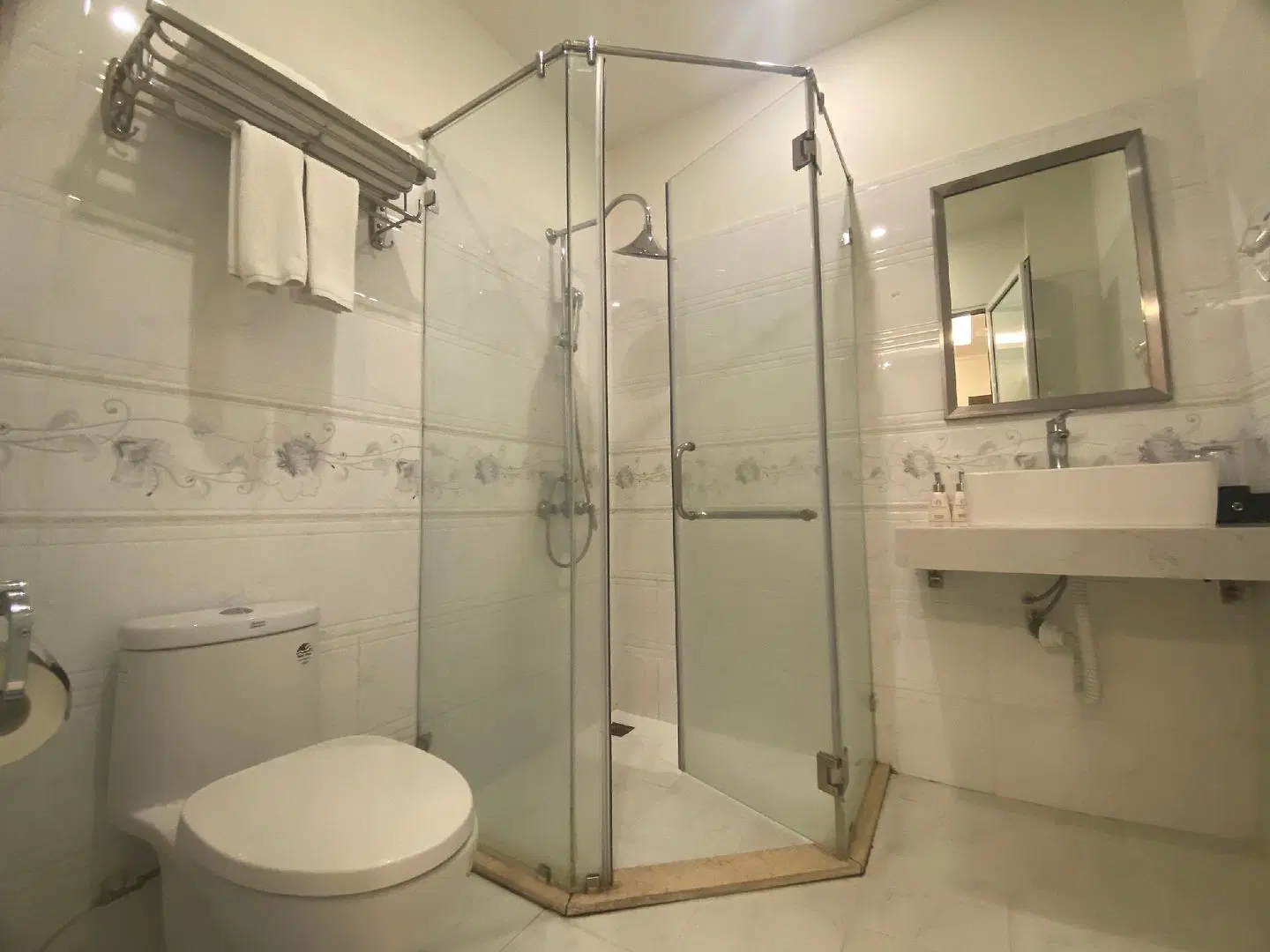 WIN VILLA HOTEL & APARTMENT Badezimmer