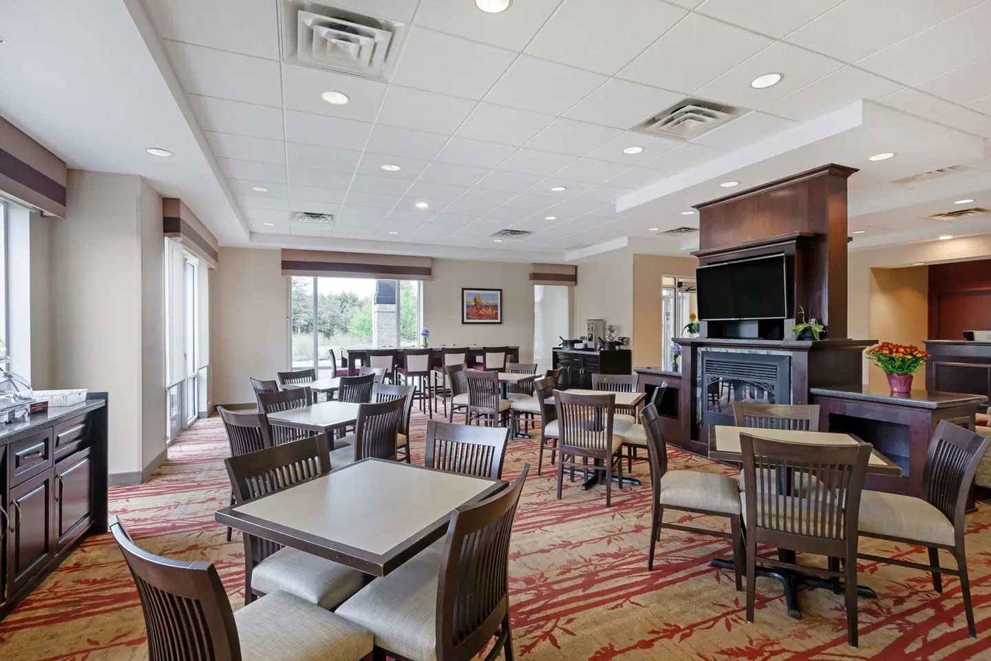 Best Western Plus Muskoka Inn Bar