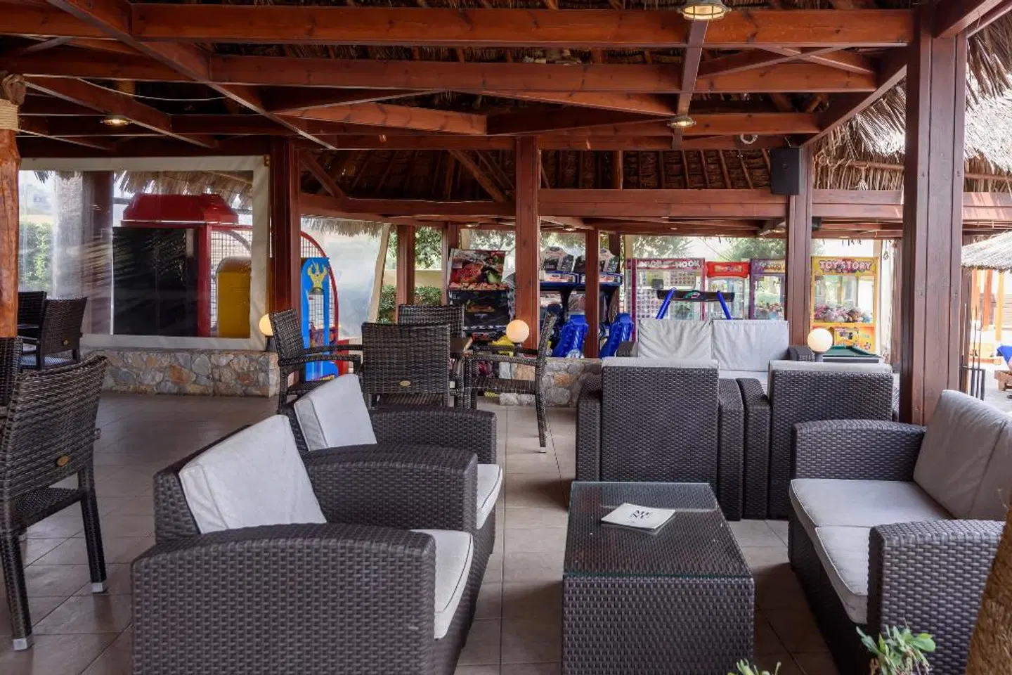 Theo Hotel LOUNGE_LOBBY