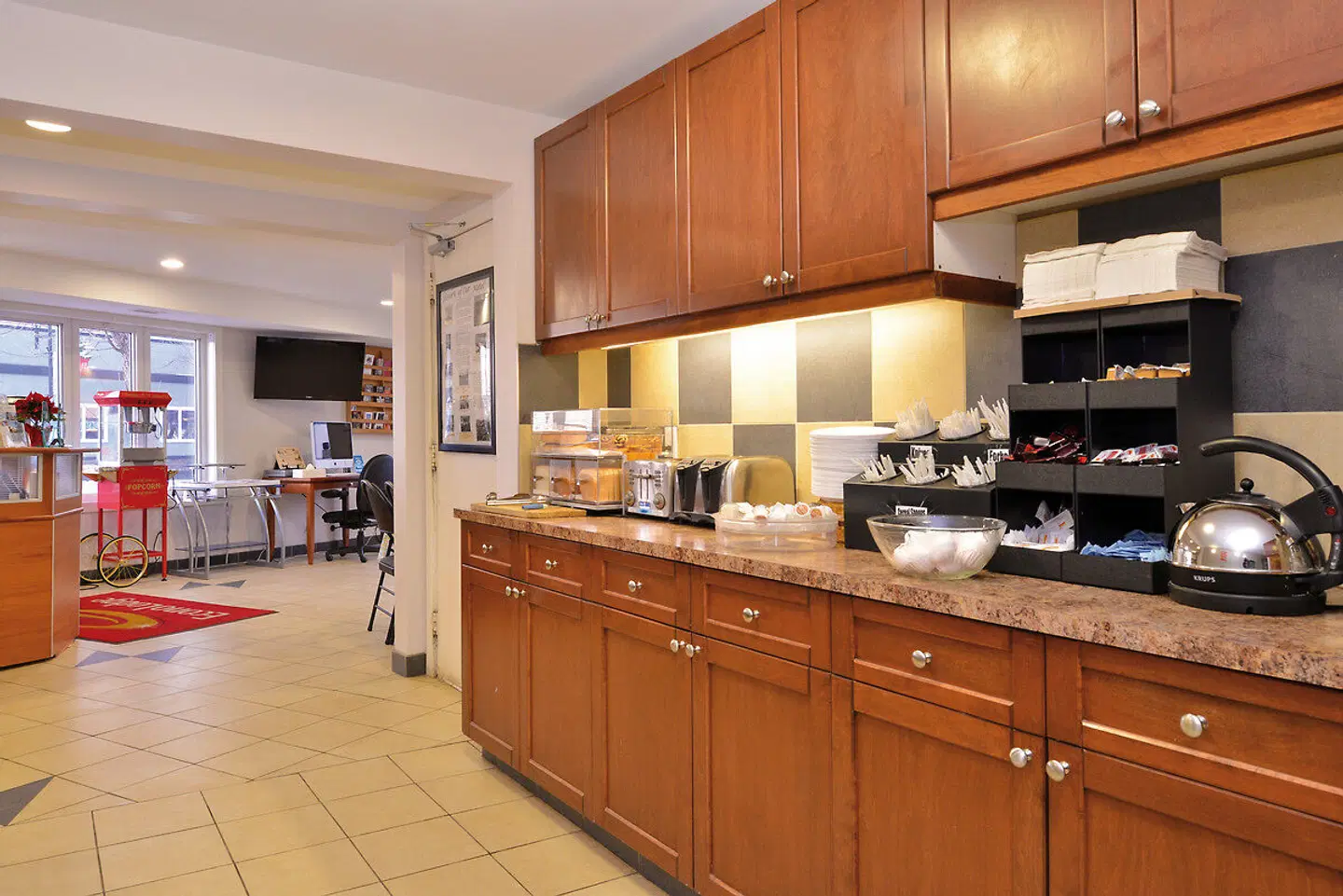 Econo Lodge Inn & Suites ROOM_EXAMPLE