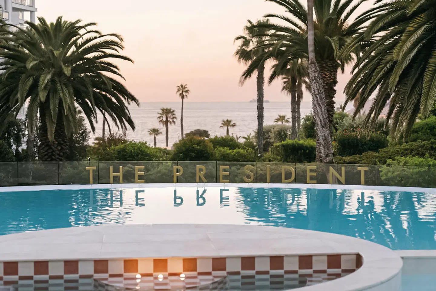 The President Hotel OUTDOOR_POOL