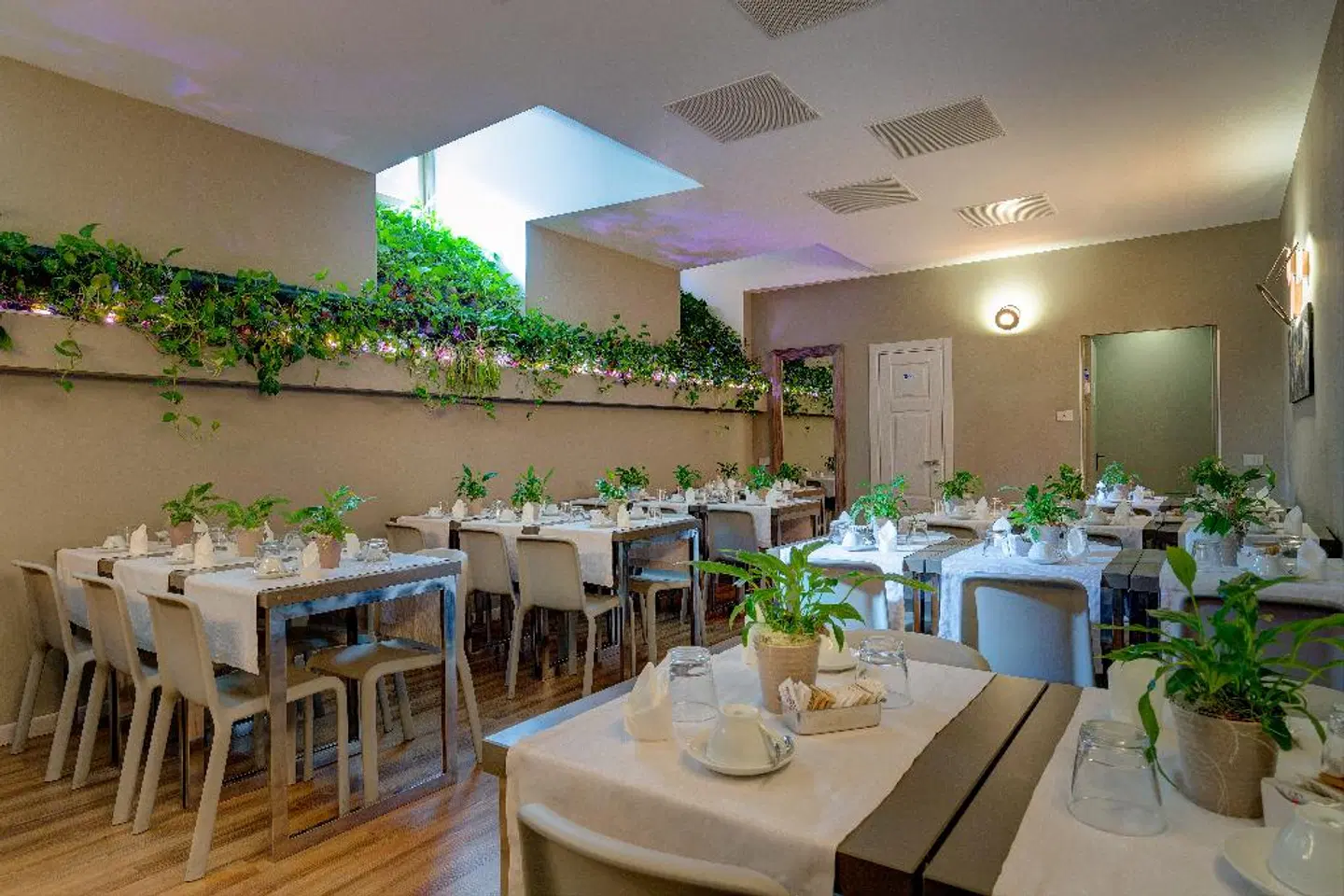 Al Manthia Hotel Restaurant