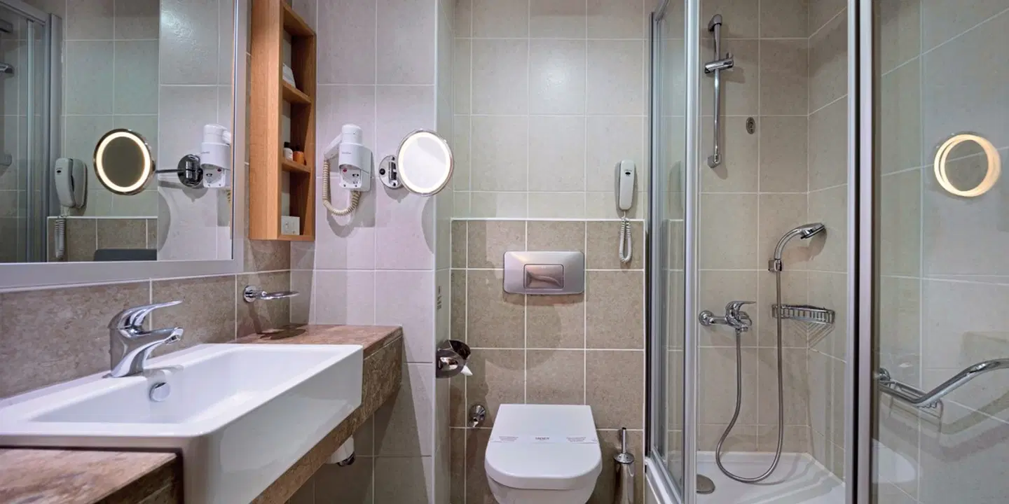 Trendy Side Beach Adults only Badezimmer