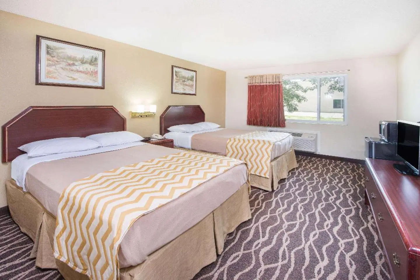 Terre Haute Travelodge ROOM_EXAMPLE