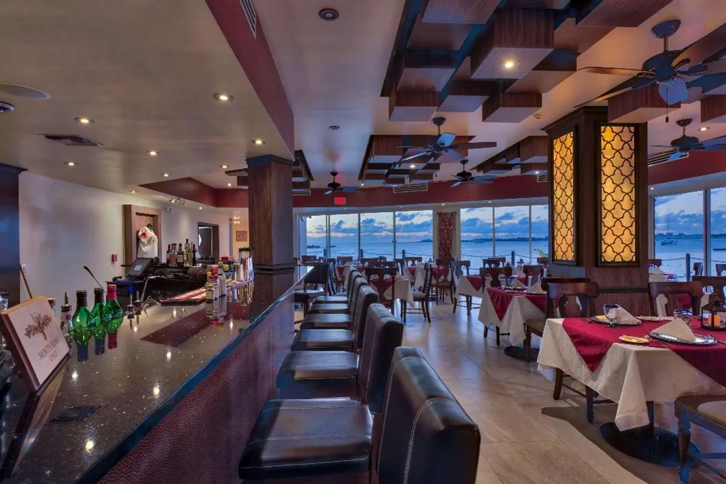 The Villas at Simpson Bay Beach Resort & Marina Bar