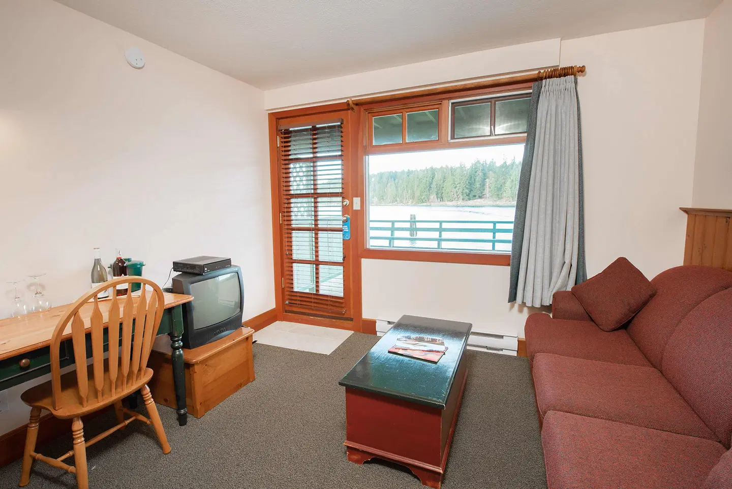 April Point Resort & Spa ROOM_EXAMPLE