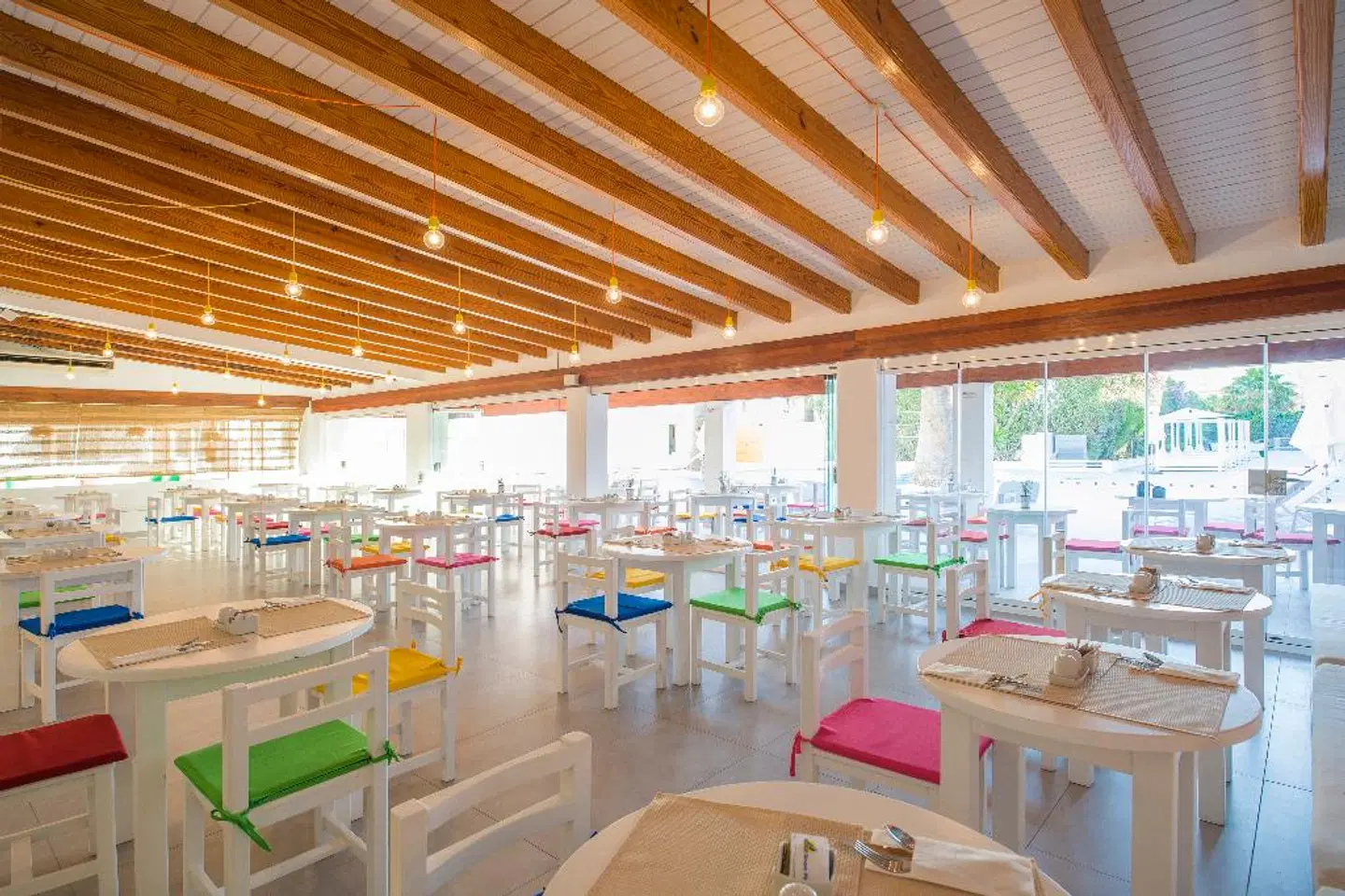 Vibra Bossa Flow Restaurant