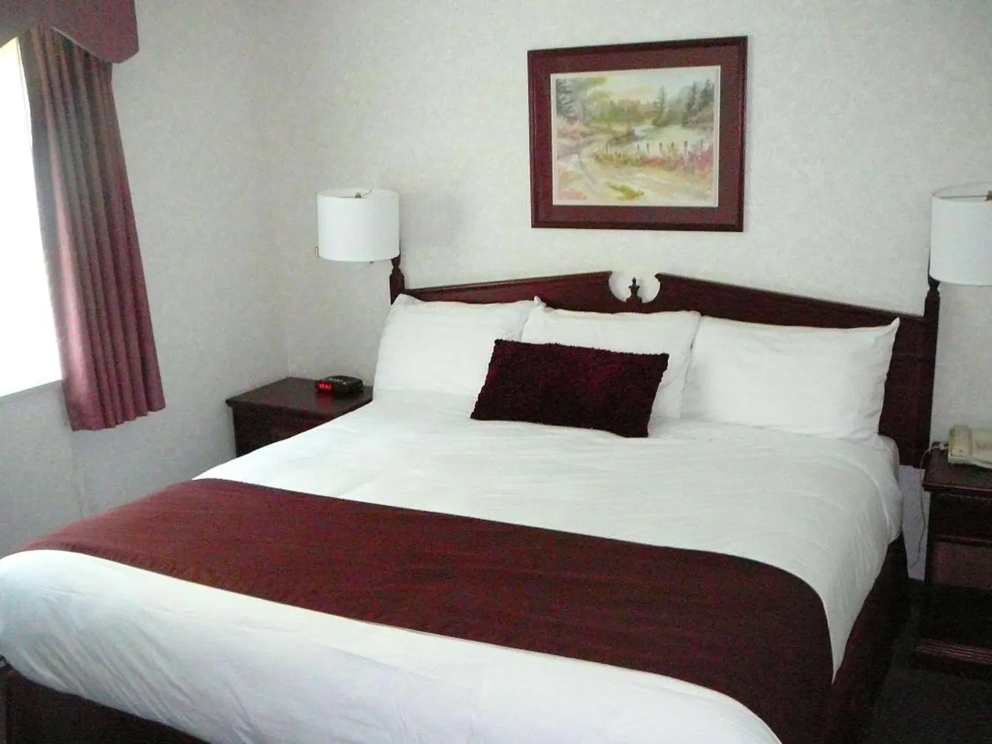 Coast Abbotsford Hotel & Suites ROOM_EXAMPLE