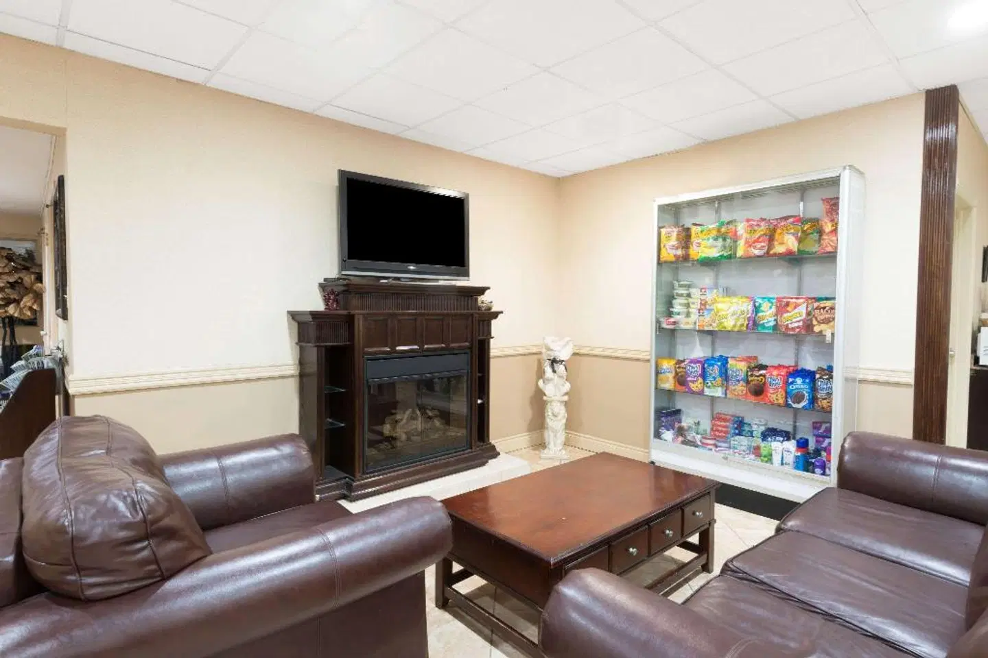 Super 8 by Wyndham Cambridge/Kitchener/Waterloo Area ROOM_EXAMPLE