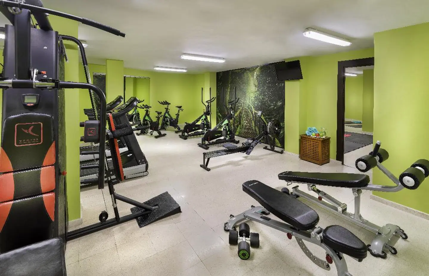 Regency Country Club, Apartments Suites SPORTS_AND_LEISURE