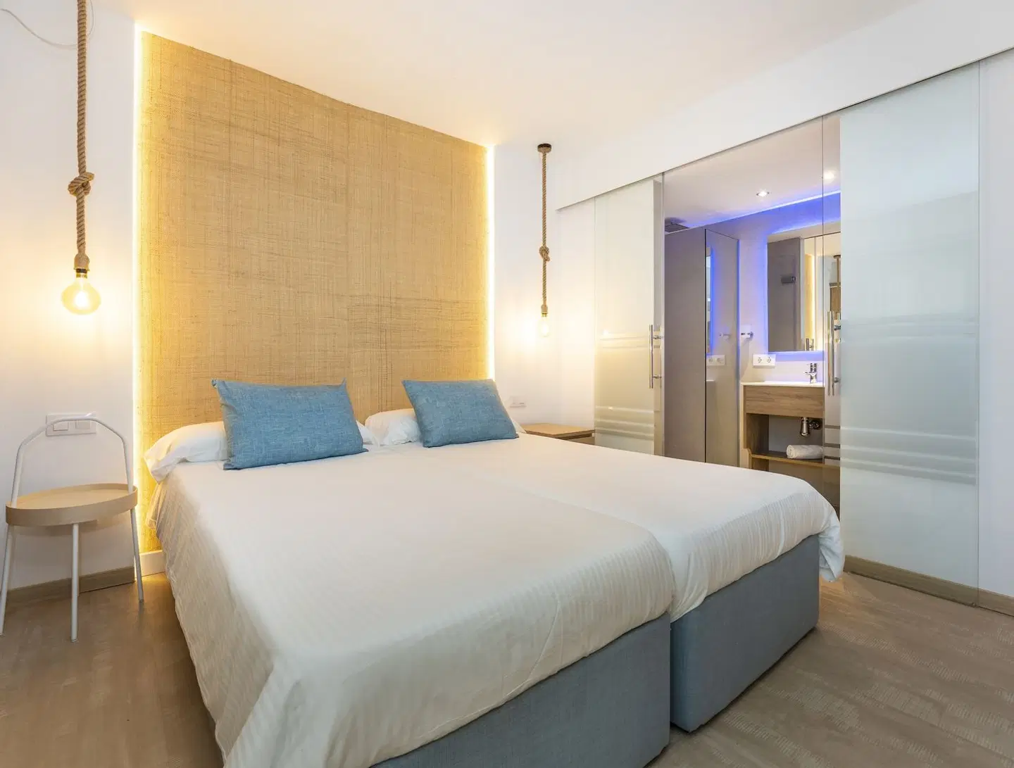 Apartamentos S'Olivera ROOM_EXAMPLE