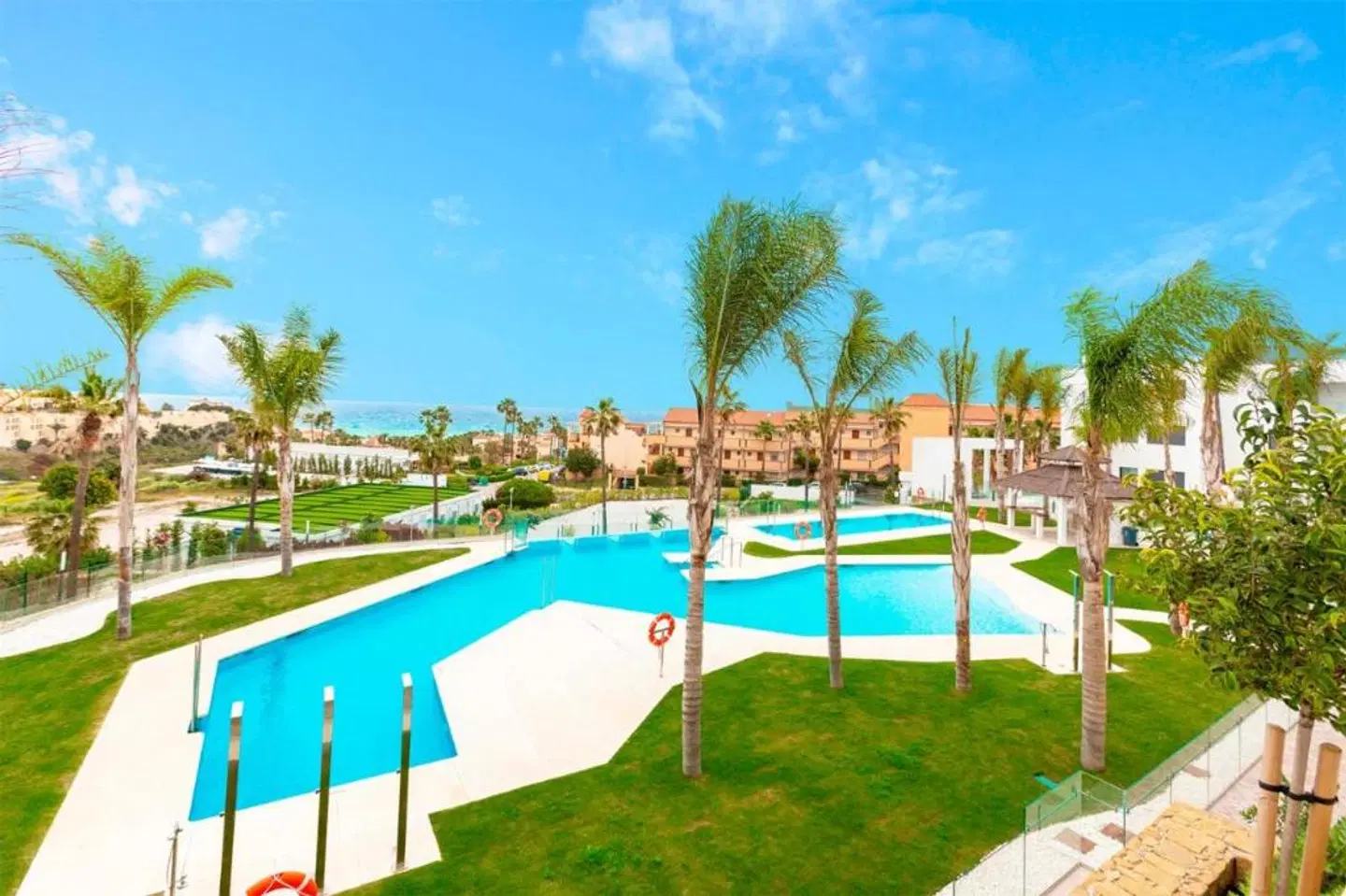 Wyndham Grand Residences Costa del Sol OUTDOOR_POOL