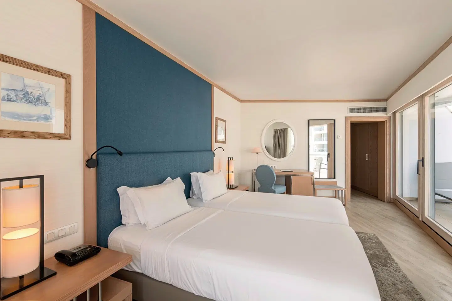 Sesimbra Oceanfront Hotel ROOM_EXAMPLE