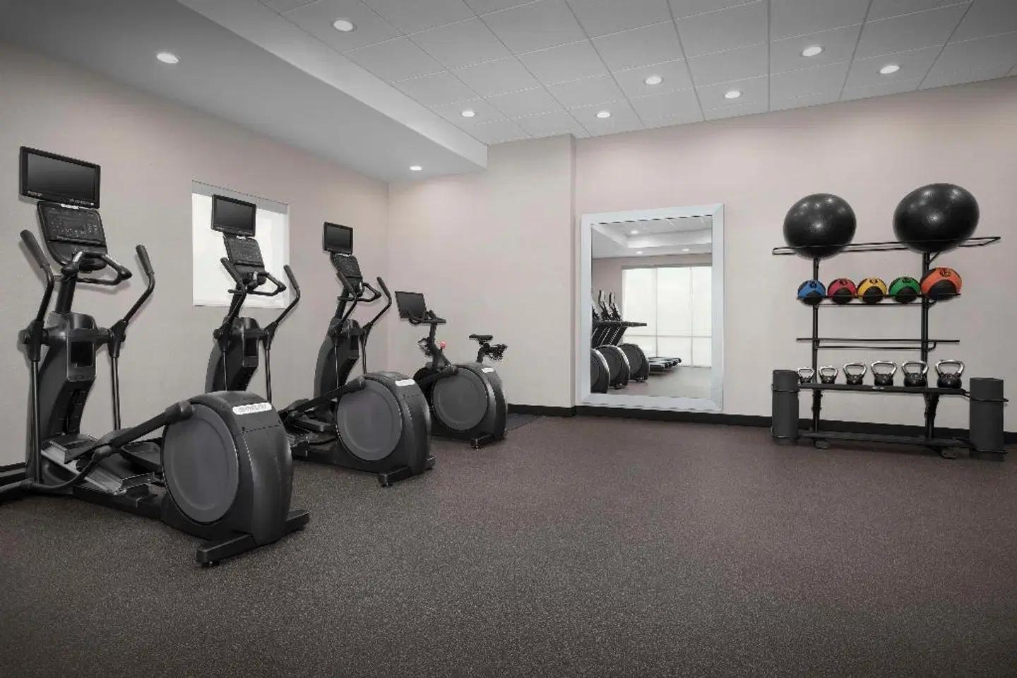 Home2 Suites By Hilton Phoenix North Happy Valley SPORTS_AND_LEISURE